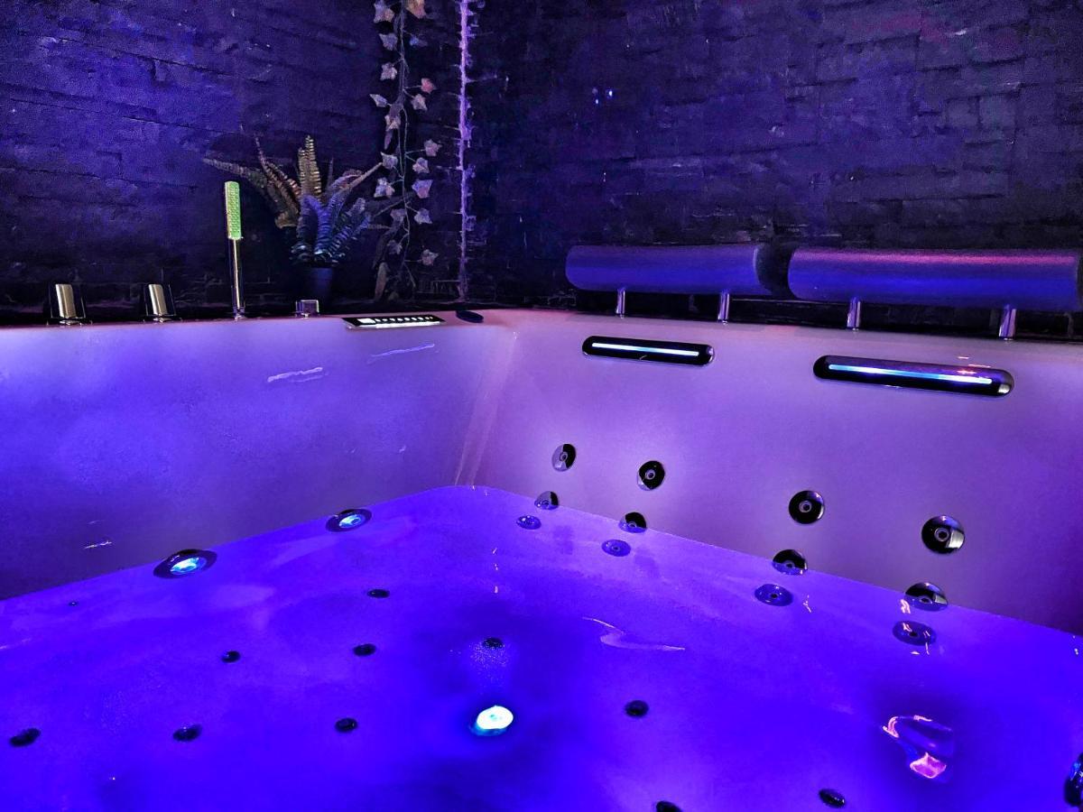 מרסיי Suite Jacuzzi Privatif Plage Des Catalans מראה חיצוני תמונה