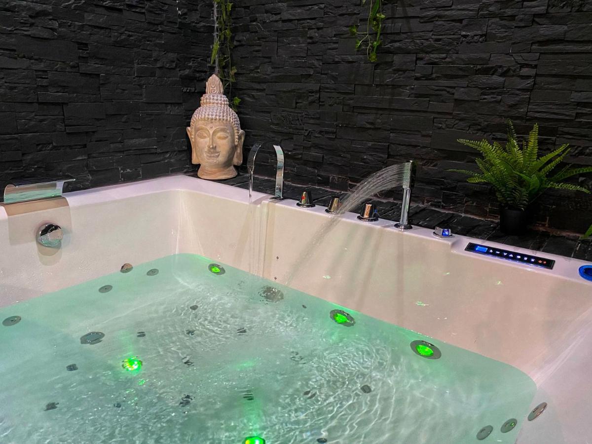 מרסיי Suite Jacuzzi Privatif Plage Des Catalans מראה חיצוני תמונה