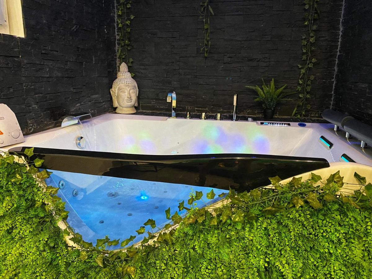 מרסיי Suite Jacuzzi Privatif Plage Des Catalans מראה חיצוני תמונה